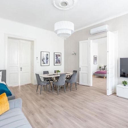 Exclusive Downtown Apartment In The Heart Of Budapesta Exterior foto