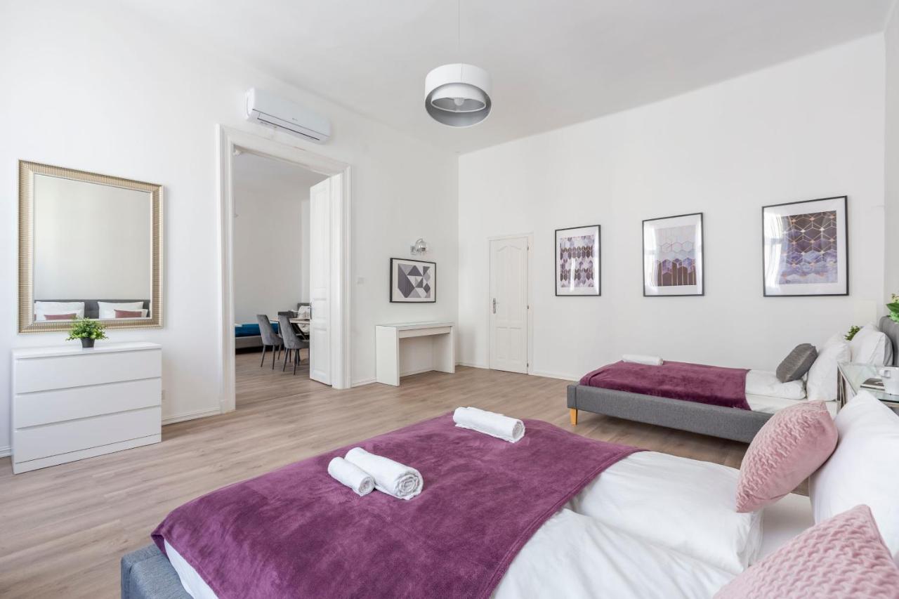 Exclusive Downtown Apartment In The Heart Of Budapesta Exterior foto
