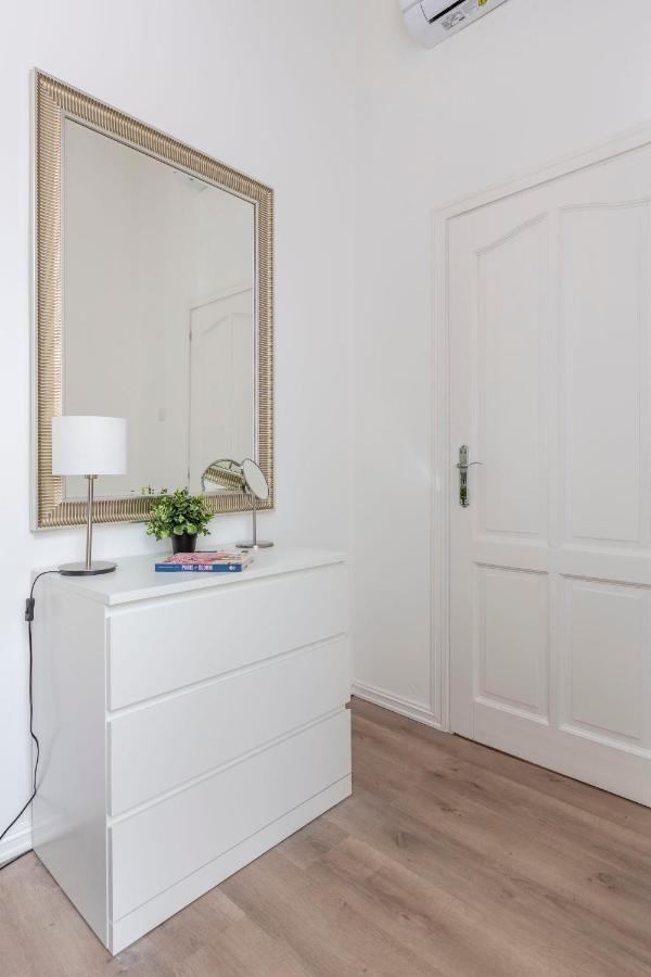 Exclusive Downtown Apartment In The Heart Of Budapesta Exterior foto