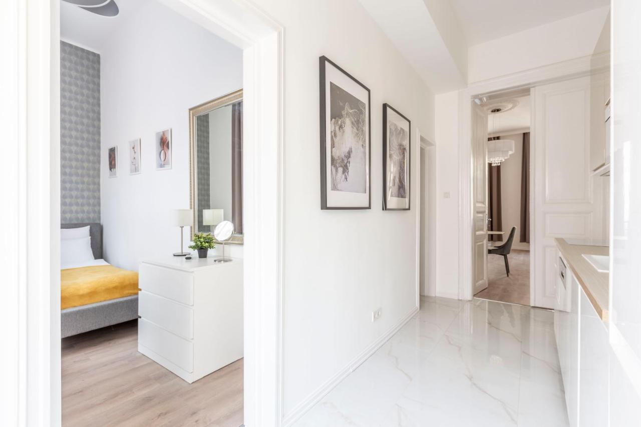 Exclusive Downtown Apartment In The Heart Of Budapesta Exterior foto