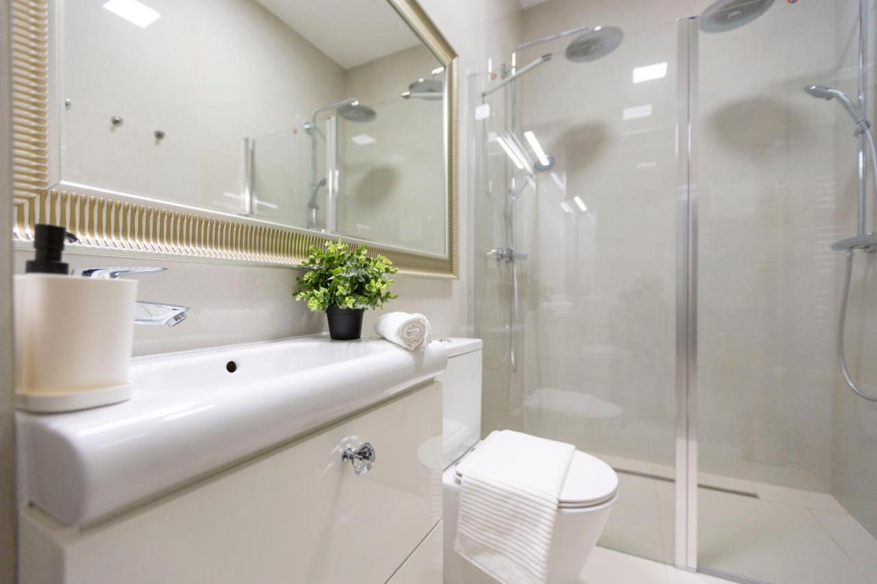 Exclusive Downtown Apartment In The Heart Of Budapesta Exterior foto