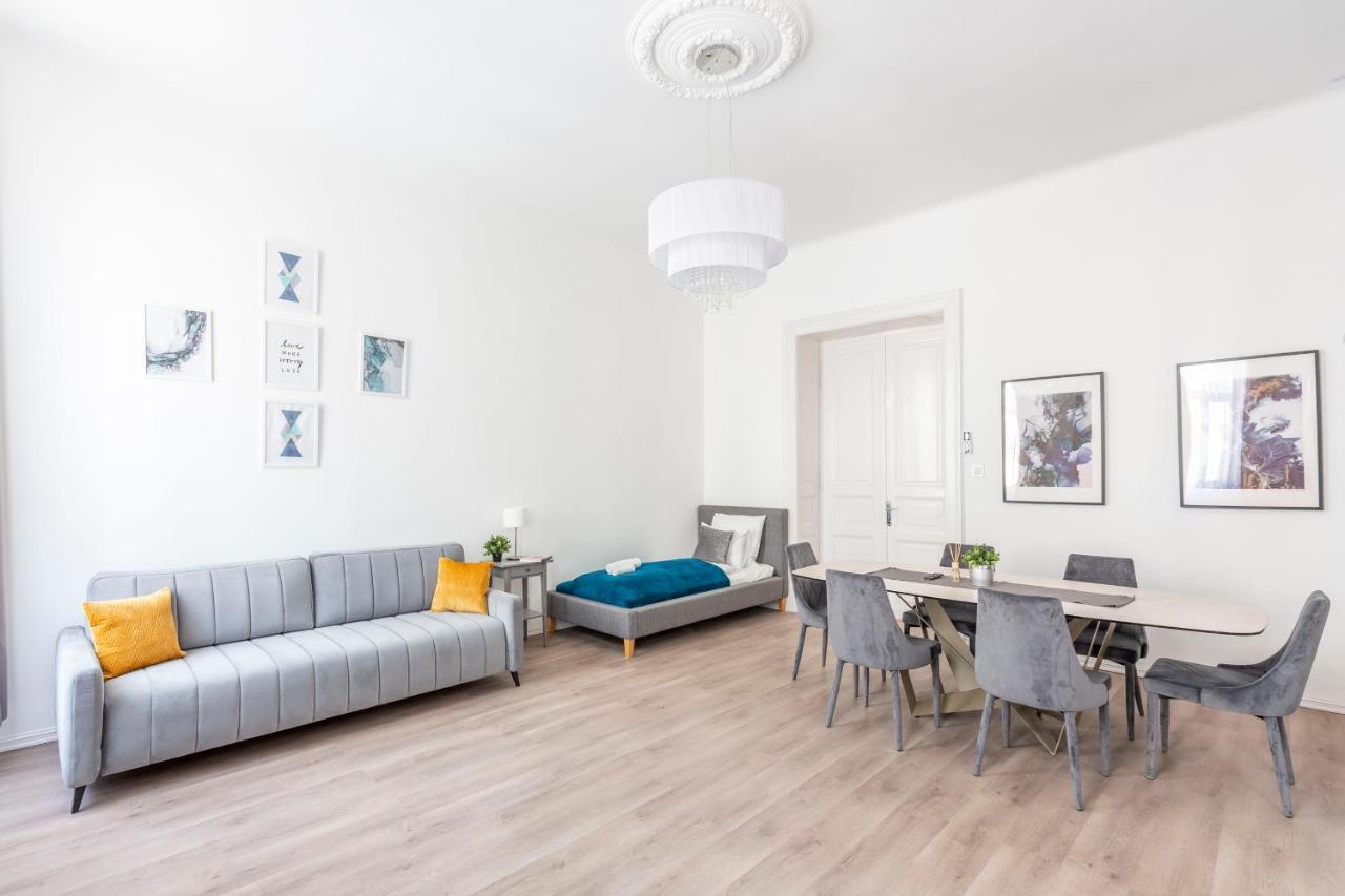 Exclusive Downtown Apartment In The Heart Of Budapesta Exterior foto