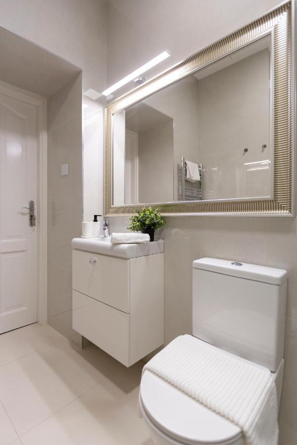 Exclusive Downtown Apartment In The Heart Of Budapesta Exterior foto